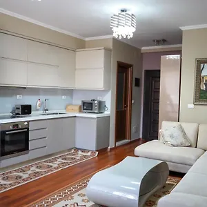  Apartament Lovely In The Heart Of
