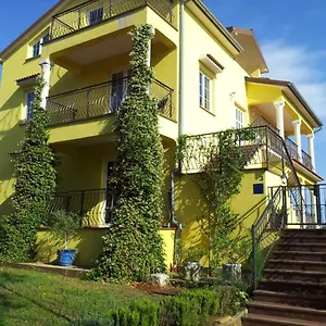 https://apartment-luiza-funtana.in-istria.net